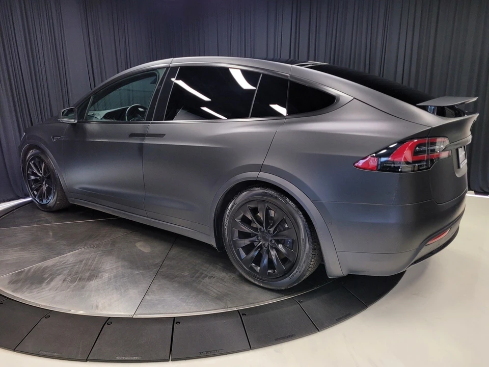 2021 Tesla Model X - Image 9 of 12