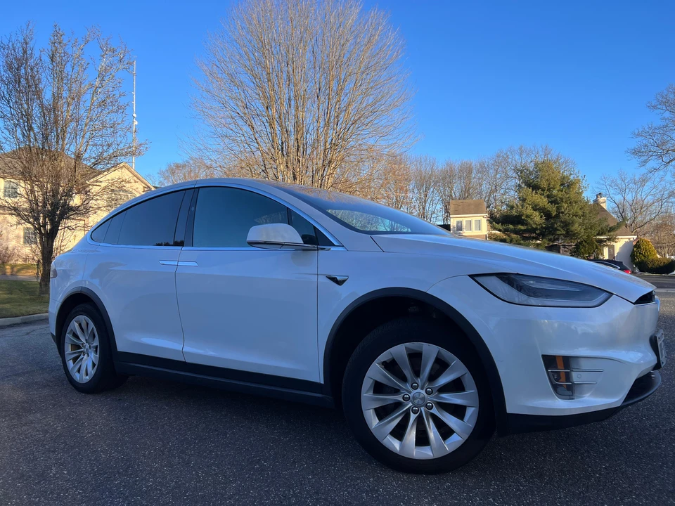 2021 Tesla Model X - Image 23 of 31