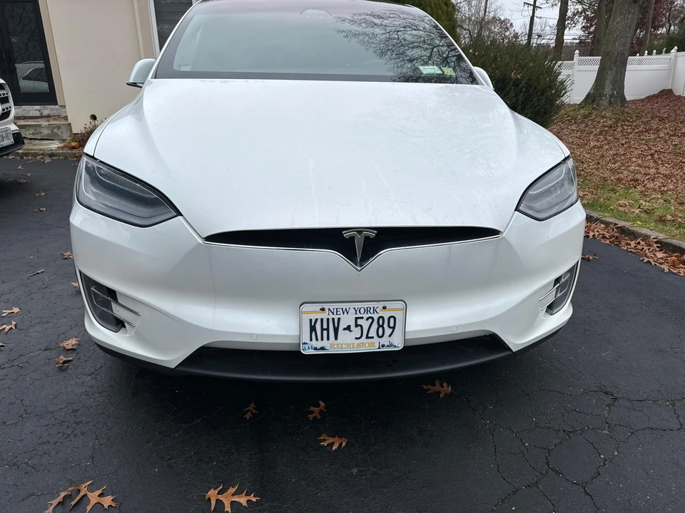 2021 Tesla Model X - Image 7 of 31