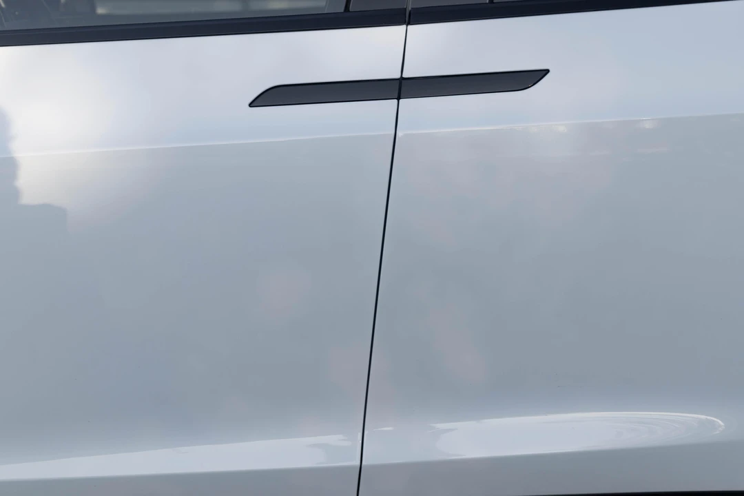 2021 Tesla Model X - Image 24 of 31