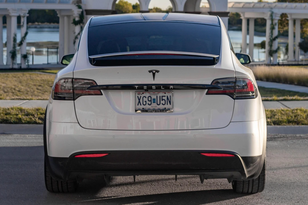 2021 Tesla Model X - Image 5 of 31