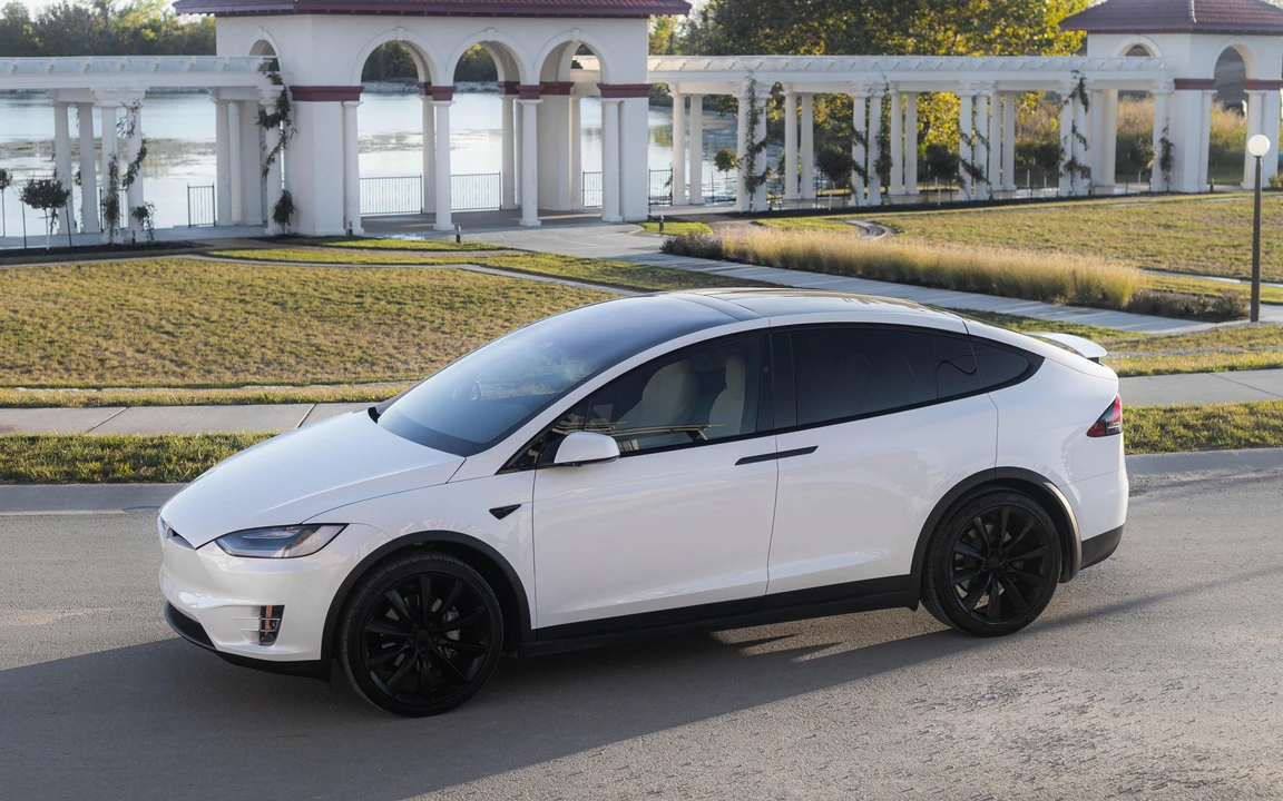 2021 Tesla Model X - Image 9 of 31