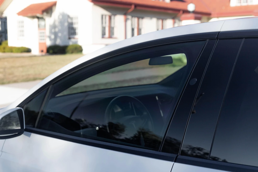 2021 Tesla Model X - Image 25 of 31