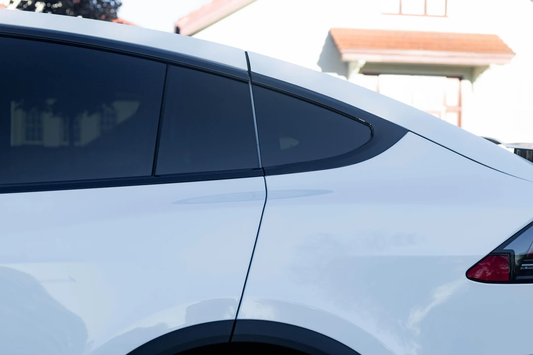 2021 Tesla Model X - Image 28 of 31