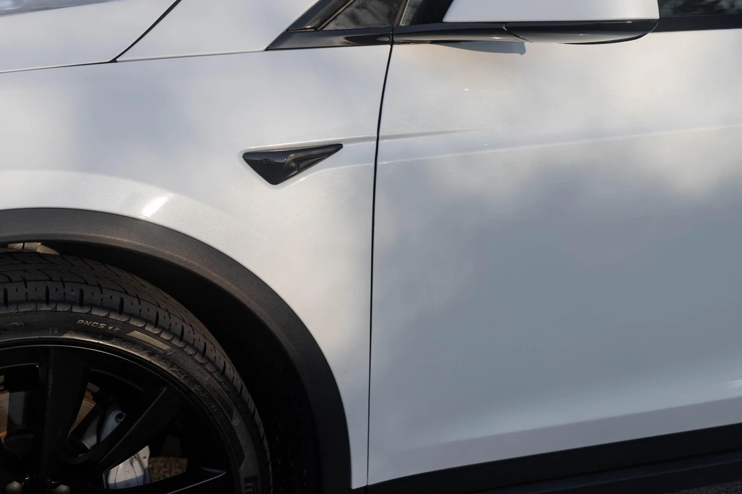 2021 Tesla Model X - Image 23 of 31
