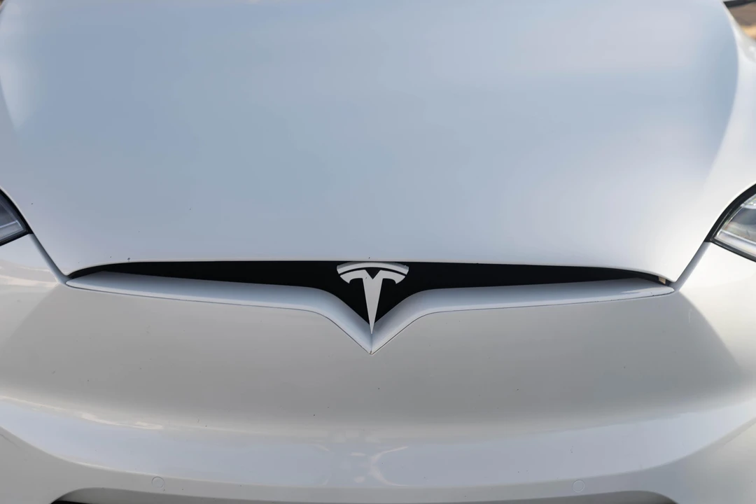2021 Tesla Model X - Image 17 of 31