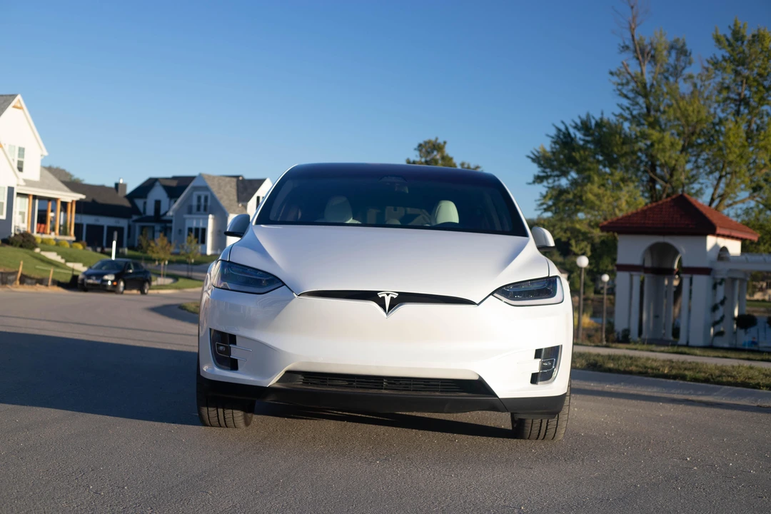2021 Tesla Model X - Image 7 of 31