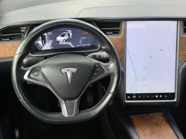 2021 Tesla Model X - Image 15 of 21