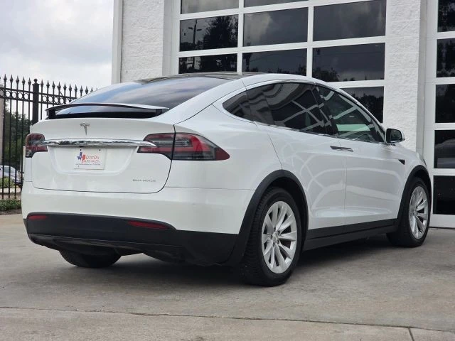 2021 Tesla Model X - Image 4 of 21