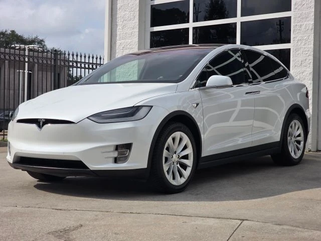 2021 Tesla Model X - Image 9 of 21