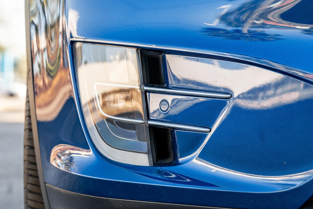 2021 Tesla Model X - Image 17 of 31