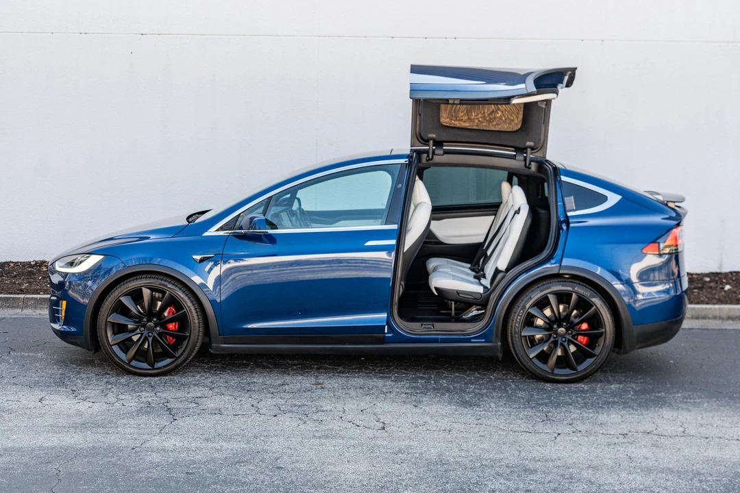 2021 Tesla Model X - Image 11 of 31