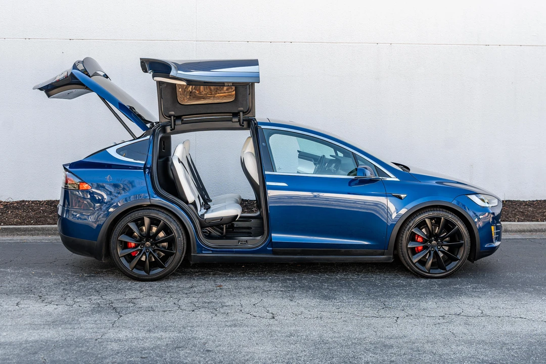 2021 Tesla Model X - Image 14 of 31