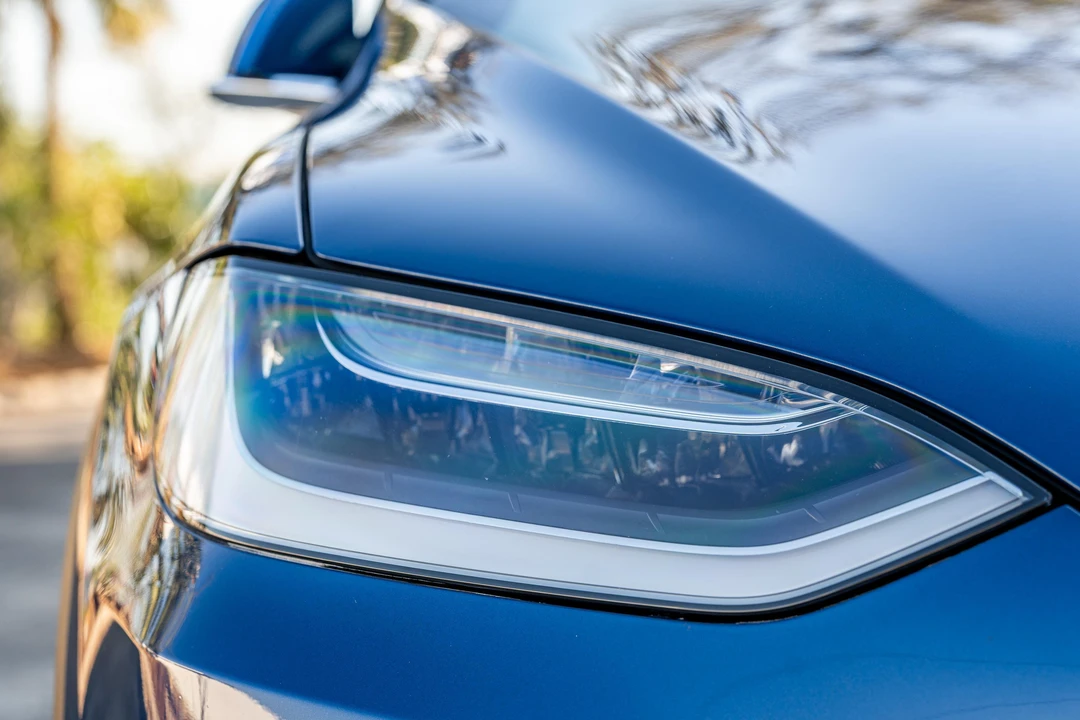 2021 Tesla Model X - Image 16 of 31