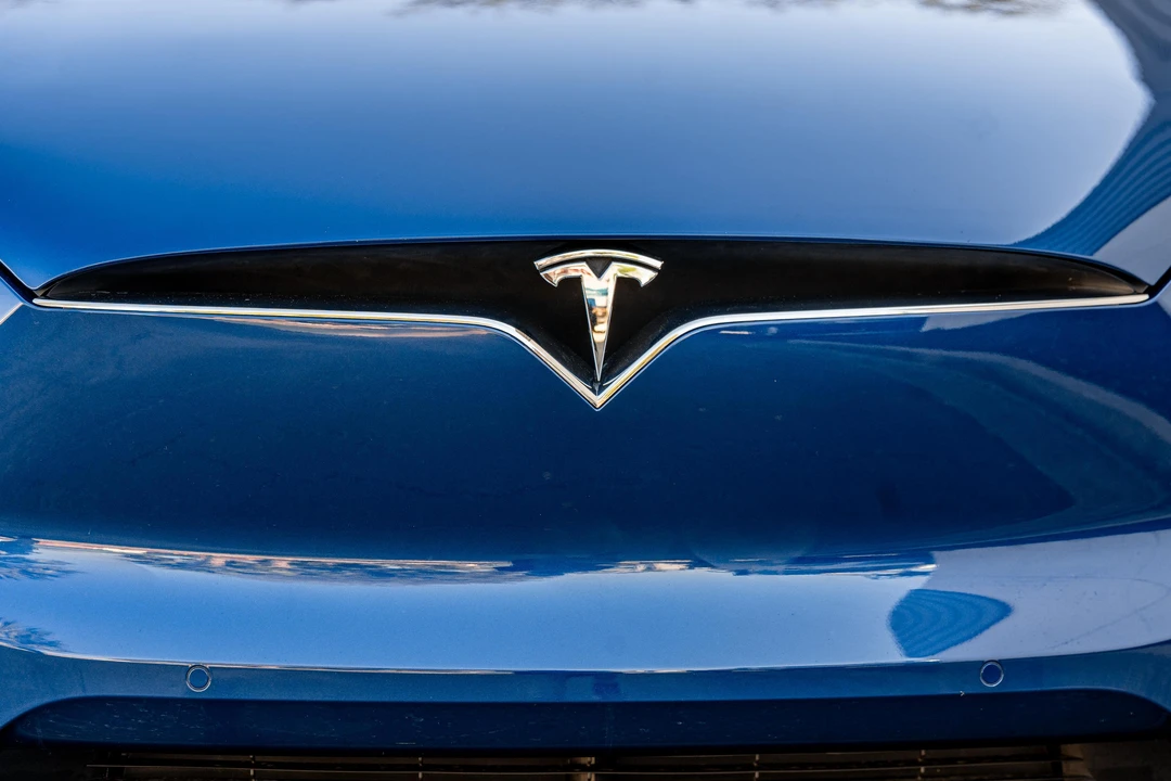 2021 Tesla Model X - Image 19 of 31