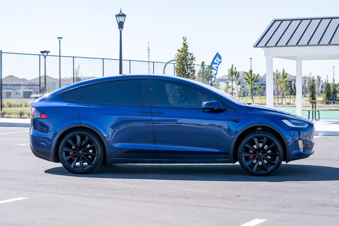 2021 Tesla Model X - Image 11 of 31