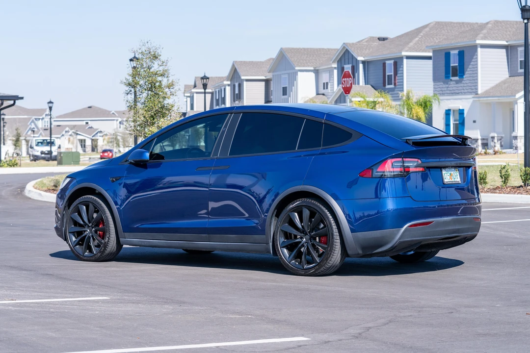 2021 Tesla Model X - Image 8 of 31