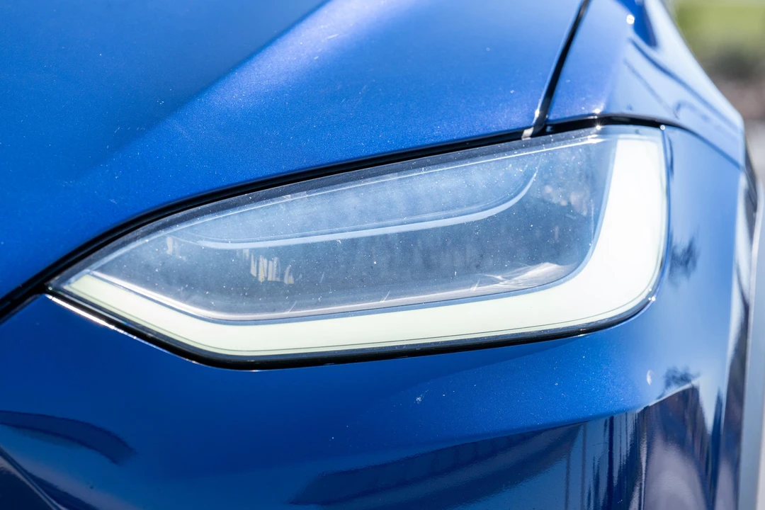 2021 Tesla Model X - Image 19 of 31