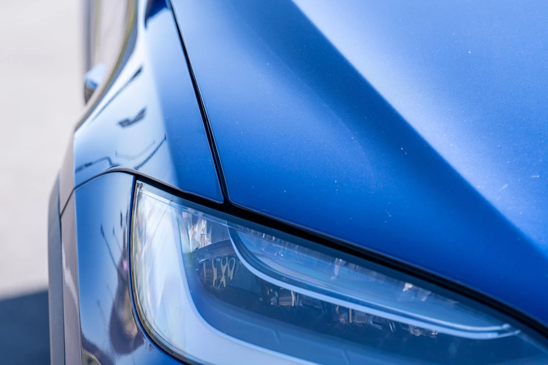 2021 Tesla Model X - Image 15 of 31