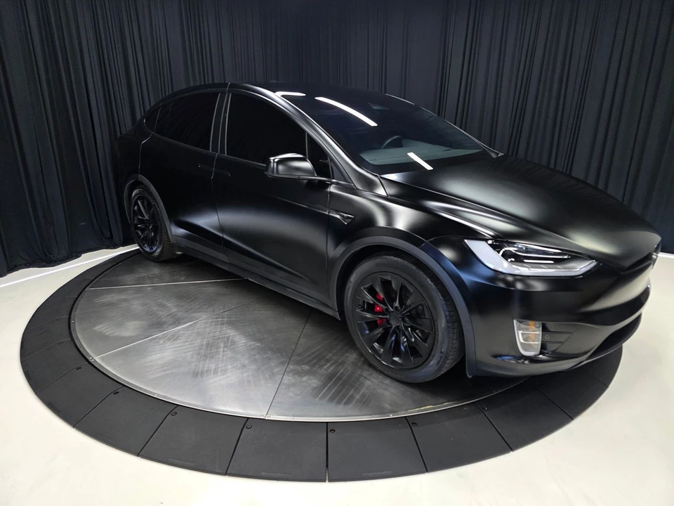 2021 Tesla Model X - Image 14 of 21