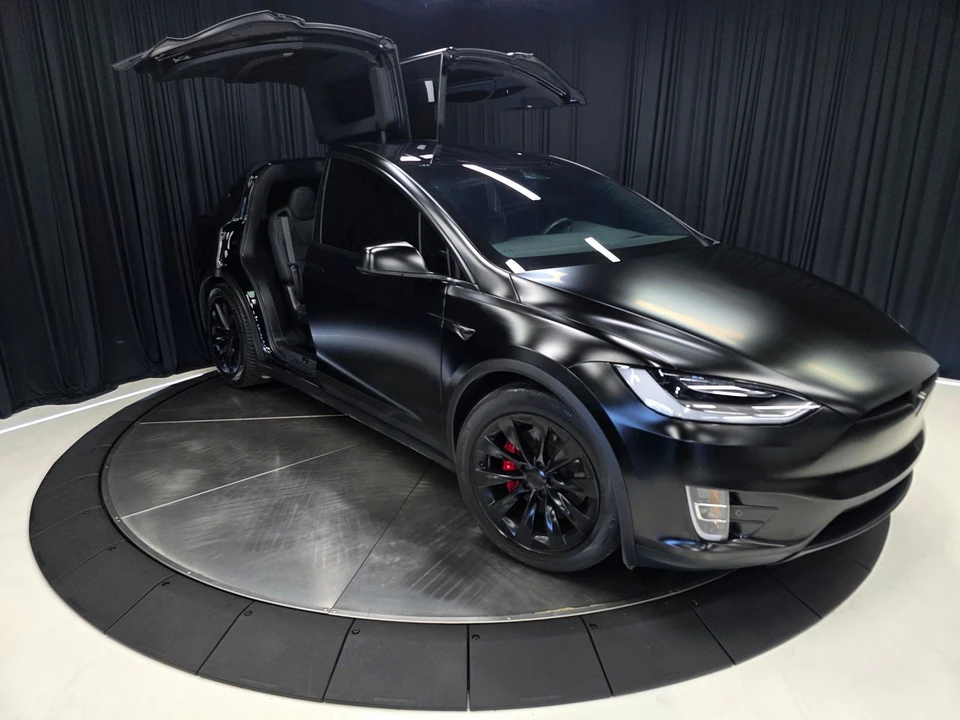 2021 Tesla Model X - Image 15 of 21