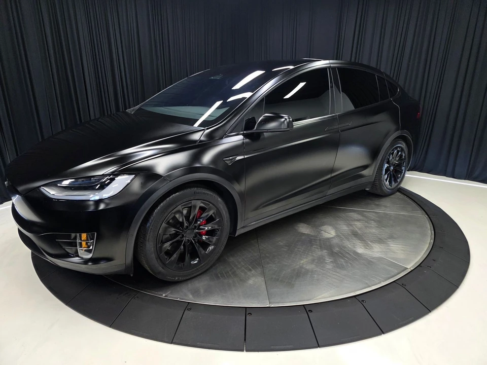 2021 Tesla Model X - Image 8 of 21