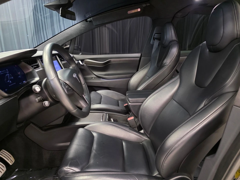 2021 Tesla Model X - Image 17 of 21