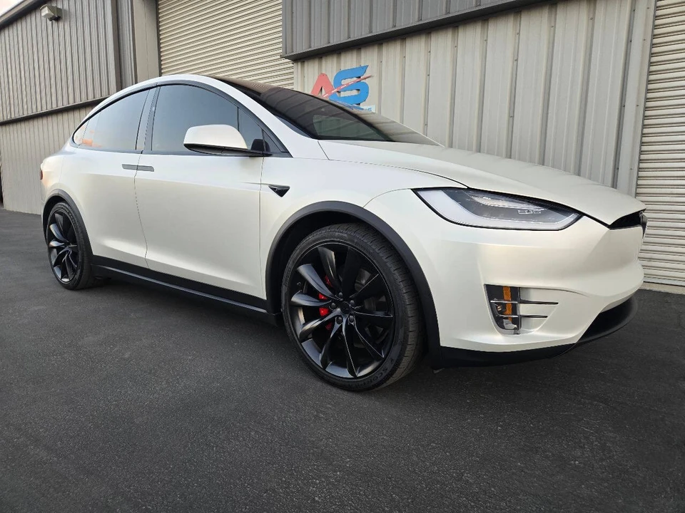 2021 Tesla Model X - Image 12 of 21