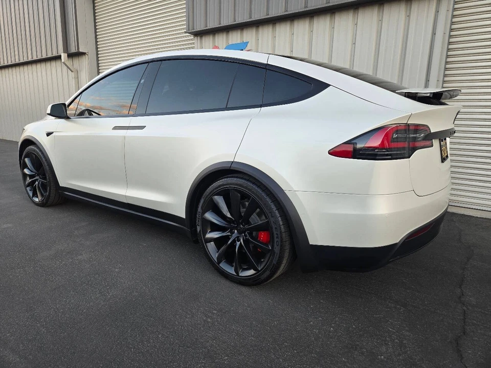 2021 Tesla Model X - Image 5 of 21