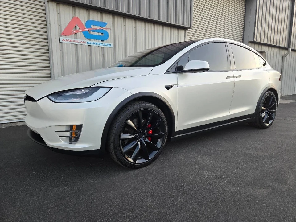 2021 Tesla Model X - Image 2 of 21
