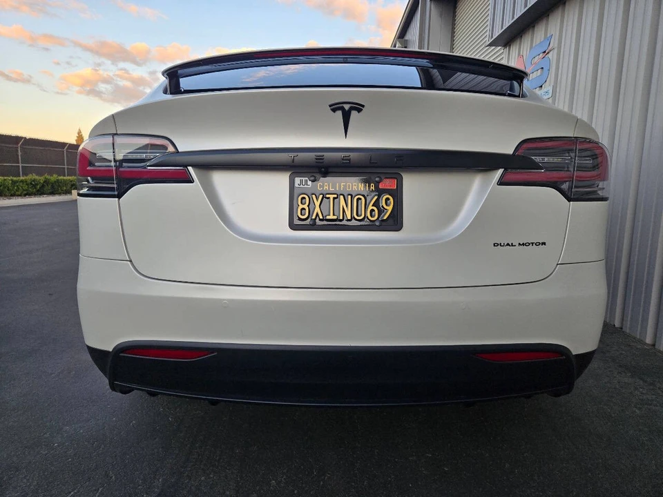 2021 Tesla Model X - Image 7 of 21