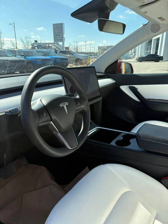 2021 Tesla Model Y - Image 2 of 5