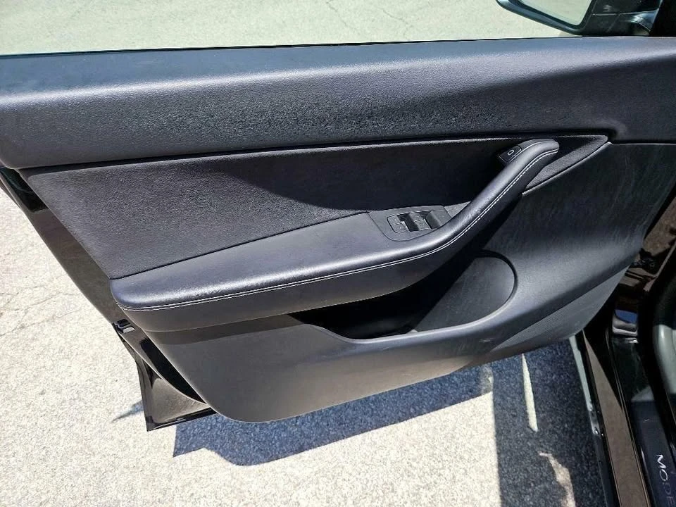 2021 Tesla Model Y - Image 9 of 20