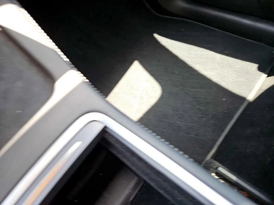 2021 Tesla Model Y - Image 14 of 20