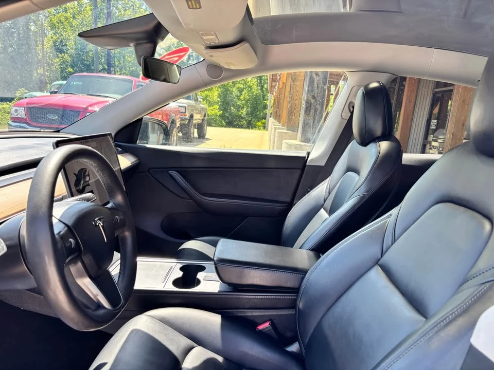 2021 Tesla Model Y - Image 10 of 20