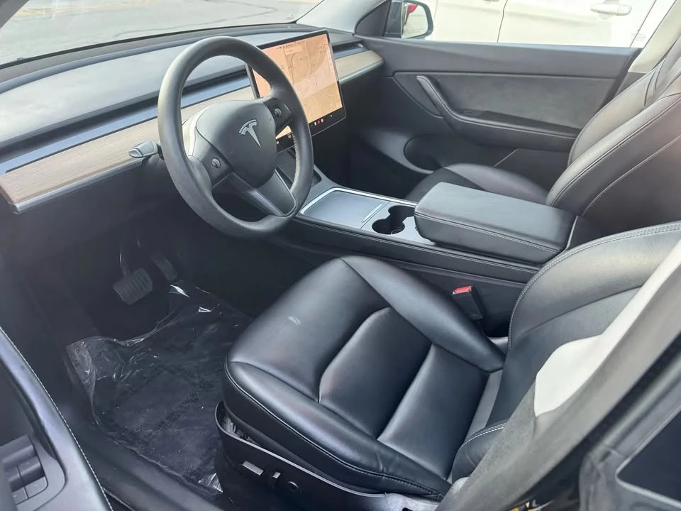 2021 Tesla Model Y - Image 16 of 20