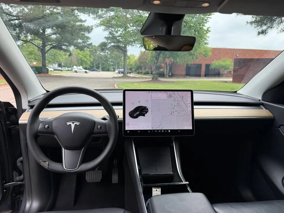 2021 Tesla Model Y - Image 16 of 20