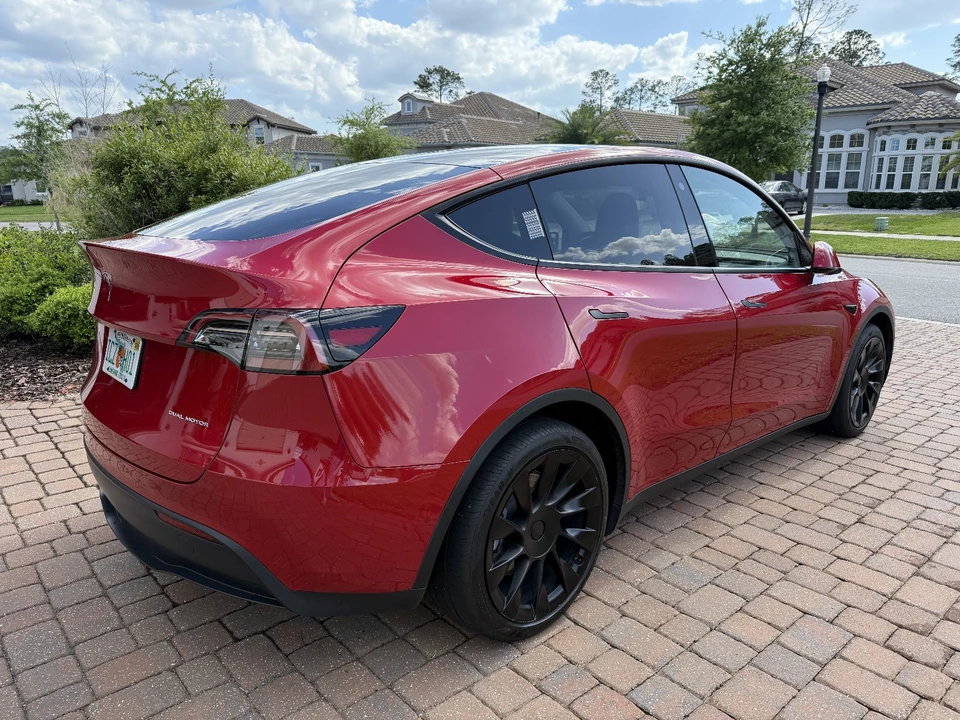 2021 Tesla Model Y - Image 17 of 20