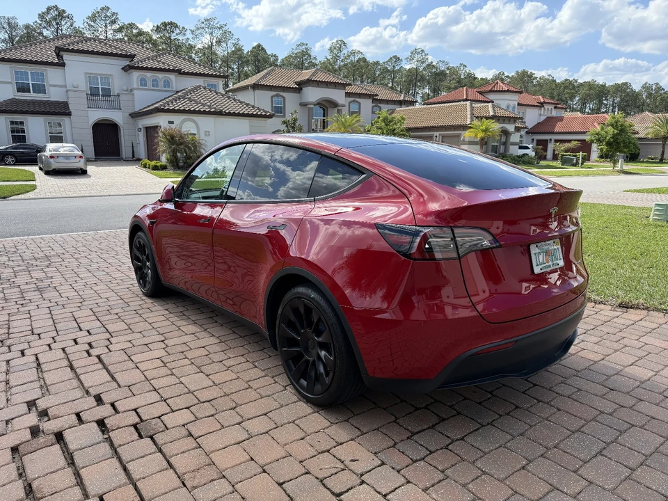 2021 Tesla Model Y - Image 18 of 20