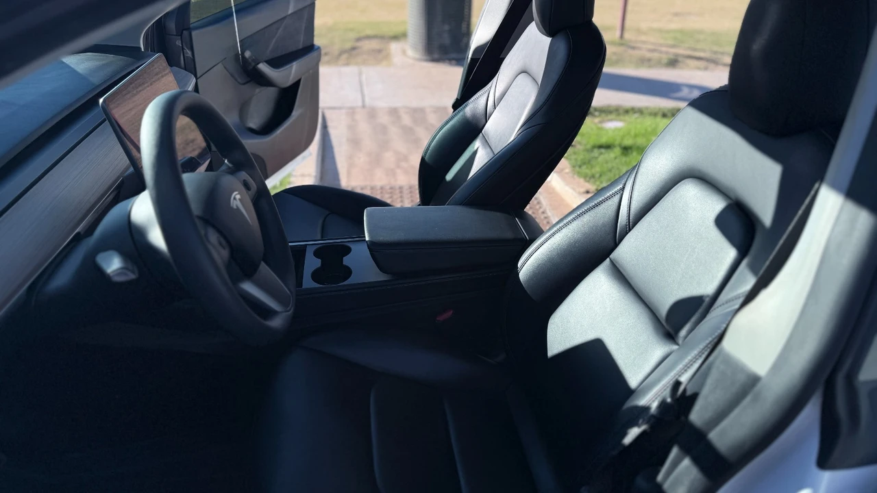 2021 Tesla Model Y - Image 13 of 21