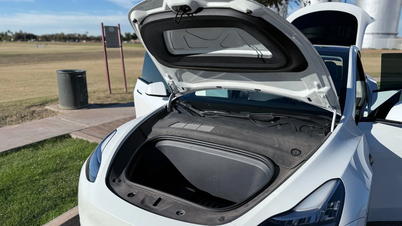 2021 Tesla Model Y - Image 11 of 21