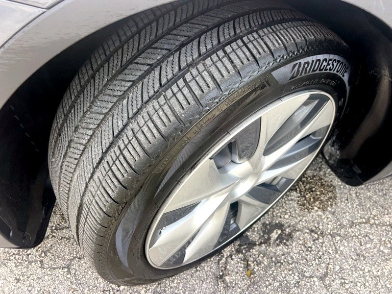 2021 Tesla Model Y - Image 18 of 21