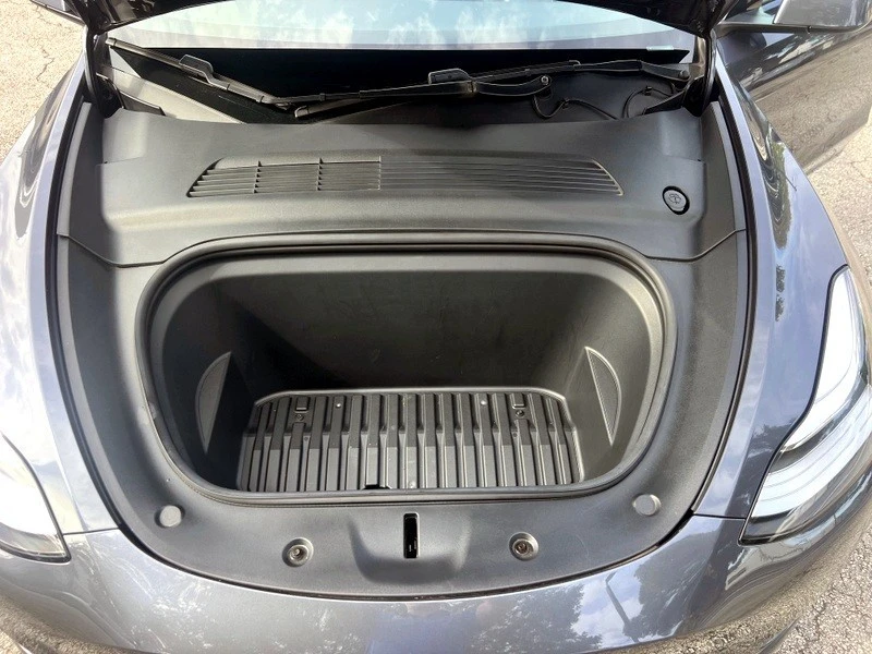 2021 Tesla Model Y - Image 17 of 21