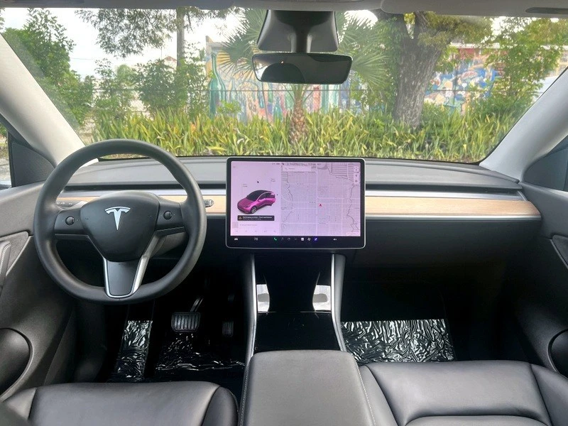 2021 Tesla Model Y - Image 10 of 21