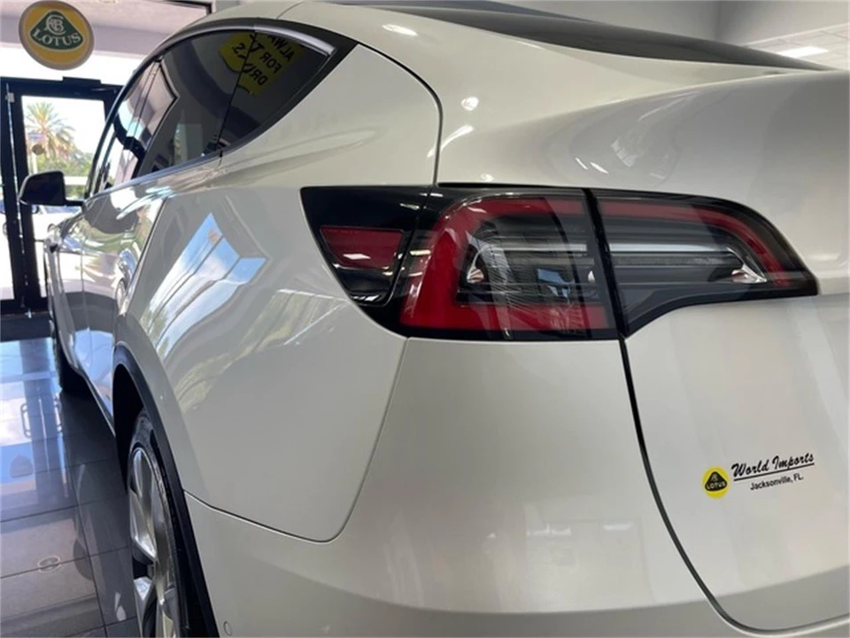 2021 Tesla Model Y - Image 15 of 31