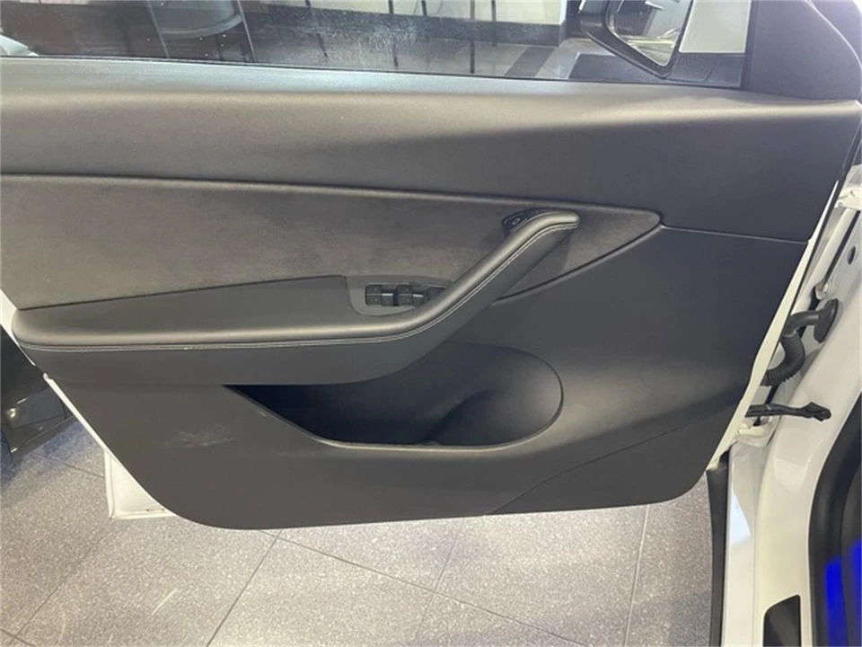 2021 Tesla Model Y - Image 23 of 31