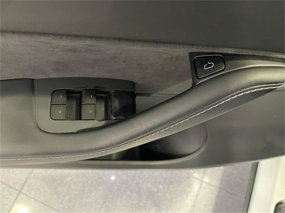 2021 Tesla Model Y - Image 24 of 31