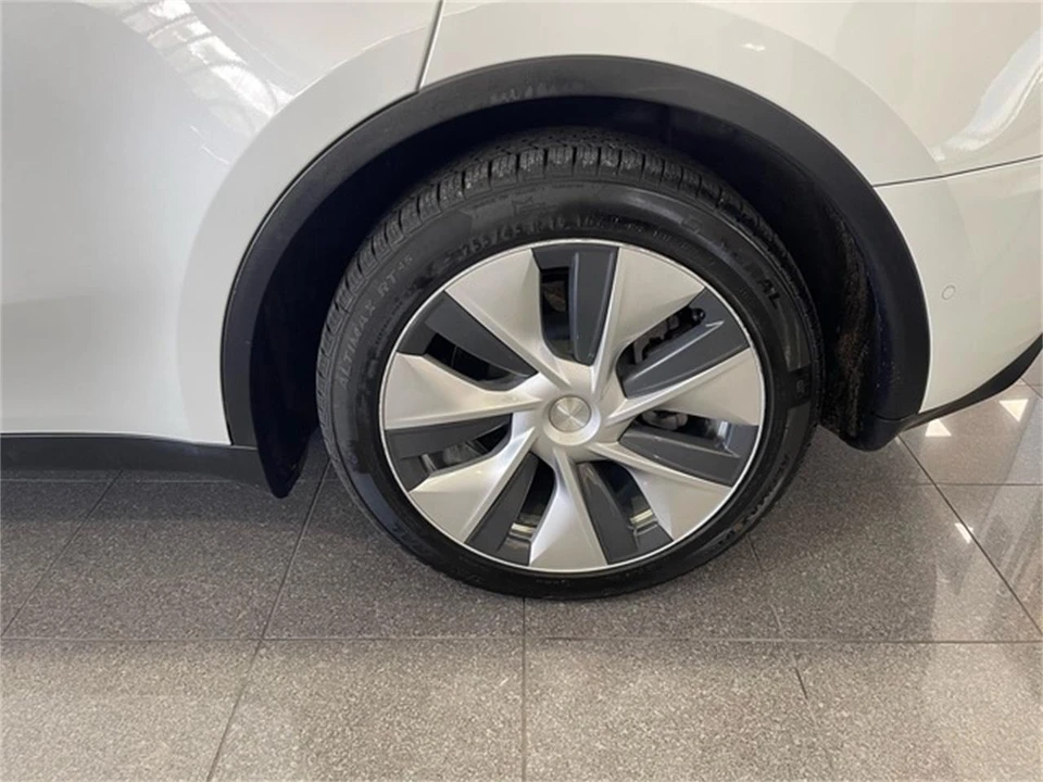 2021 Tesla Model Y - Image 22 of 31