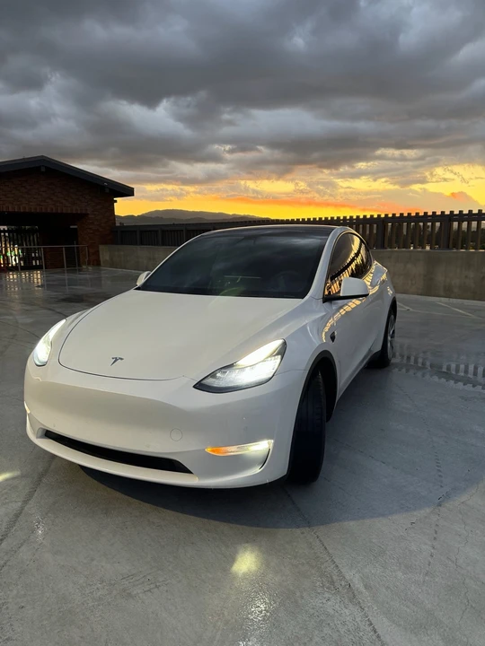 2021 Tesla Model Y - Image 2 of 6