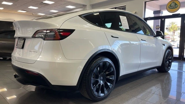 2021 Tesla Model Y - Image 5 of 31